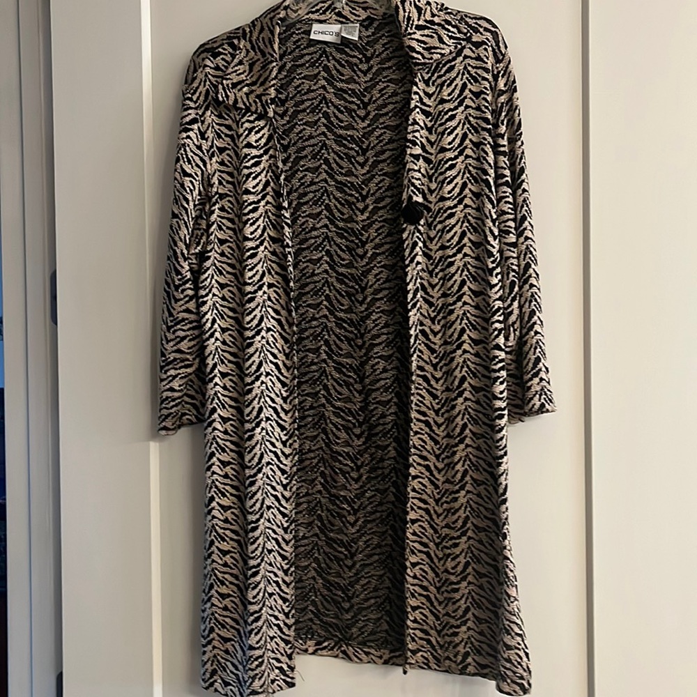 Chicos leopard dress length light weight coat (cover) size 2 US 12